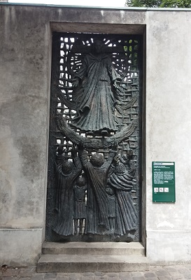 Gate to the cemetery of Saint Pierre de Montmartre