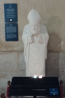 Statue of Saint Denis